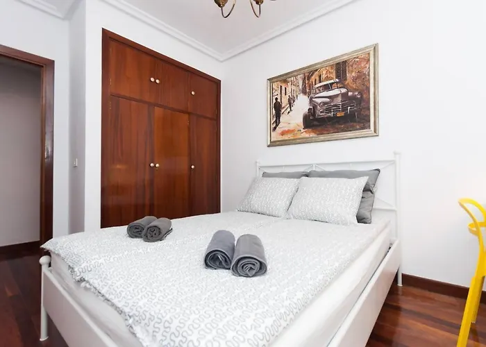 Con Parking Privado Cerca De Zurriola Apartment *