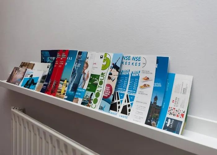 Con Parking Privado Cerca De Zurriola アパート サン・セバスティアン