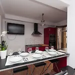 Con Parking Privado Cerca De Zurriola דירה