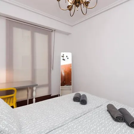 Апартаменти Con Parking Privado Cerca De Zurriola
